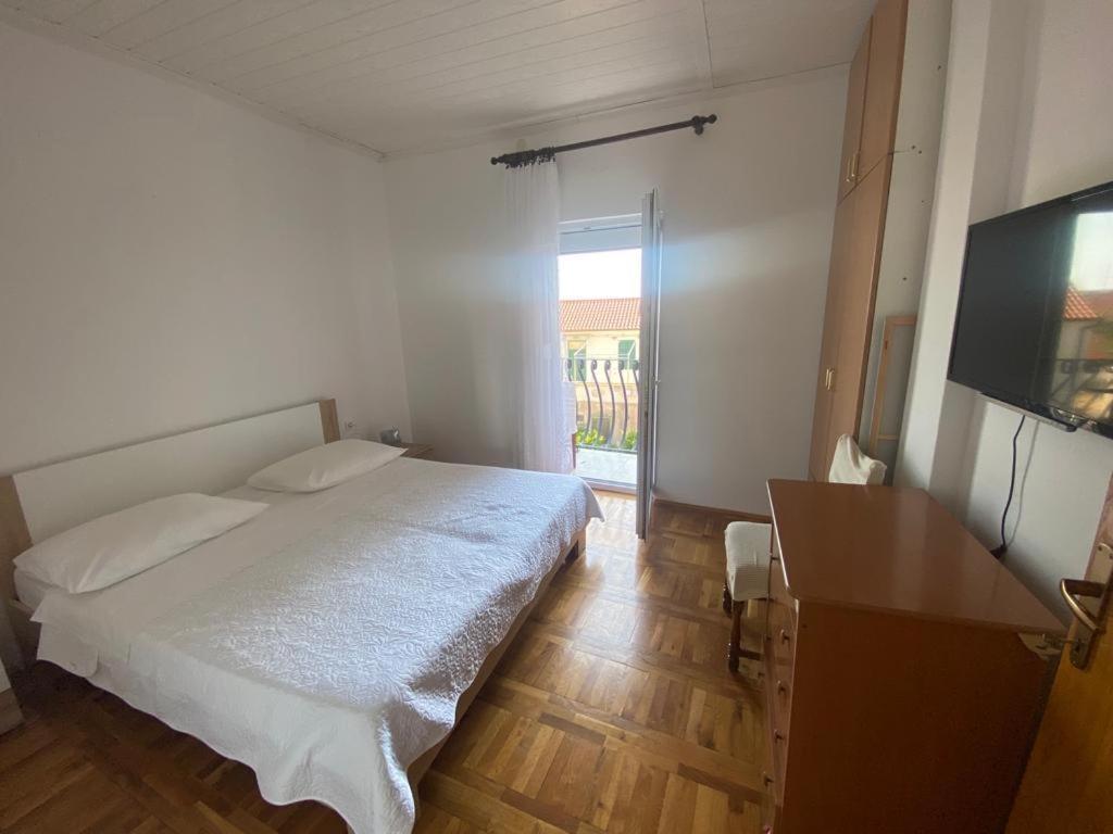 Duje & Roko Apartments Шибеник Экстерьер фото