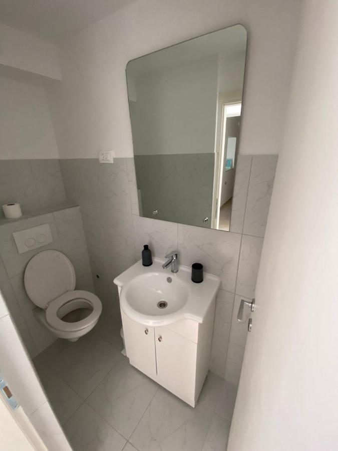Duje & Roko Apartments Шибеник Экстерьер фото